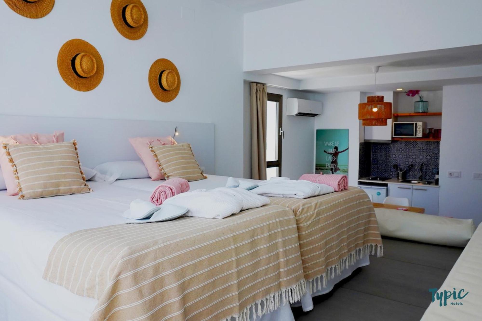 Typic Marina Playa - Adults Only San Antonio (Ibiza) Exterior foto