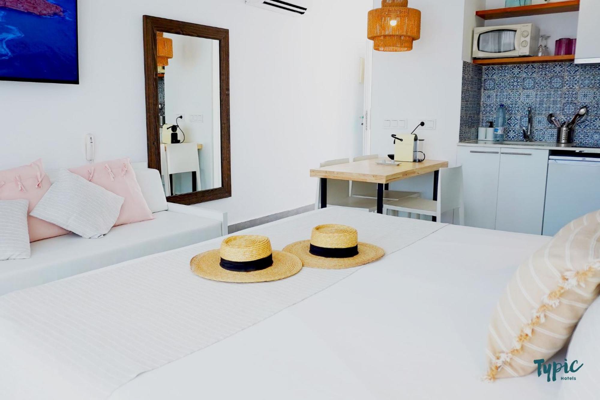 Typic Marina Playa - Adults Only San Antonio (Ibiza) Exterior foto